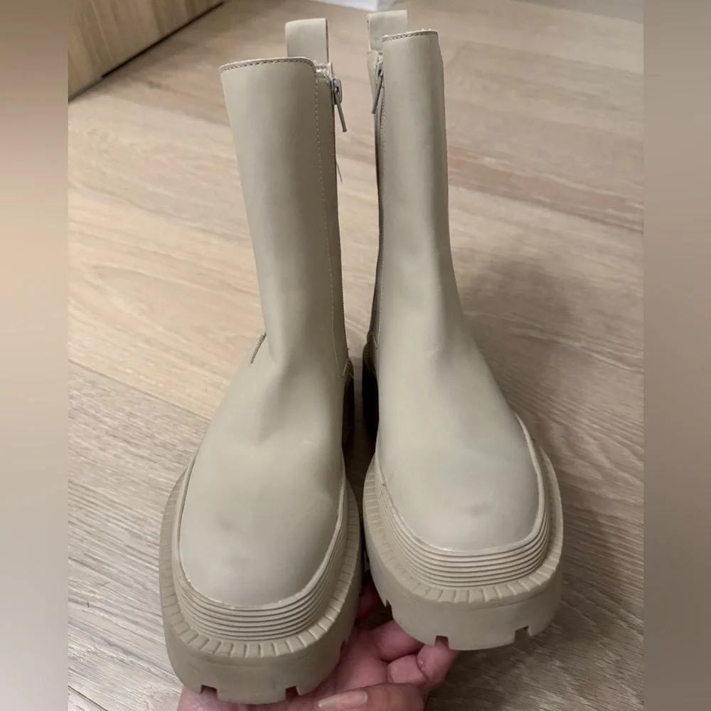 Zara Tan Rubber Boots - Picture 4 of 6